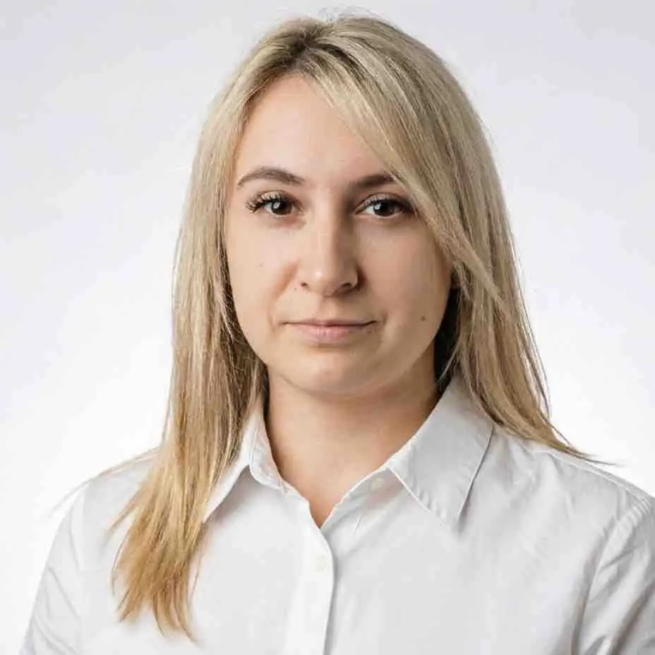 Mарина Смирнова