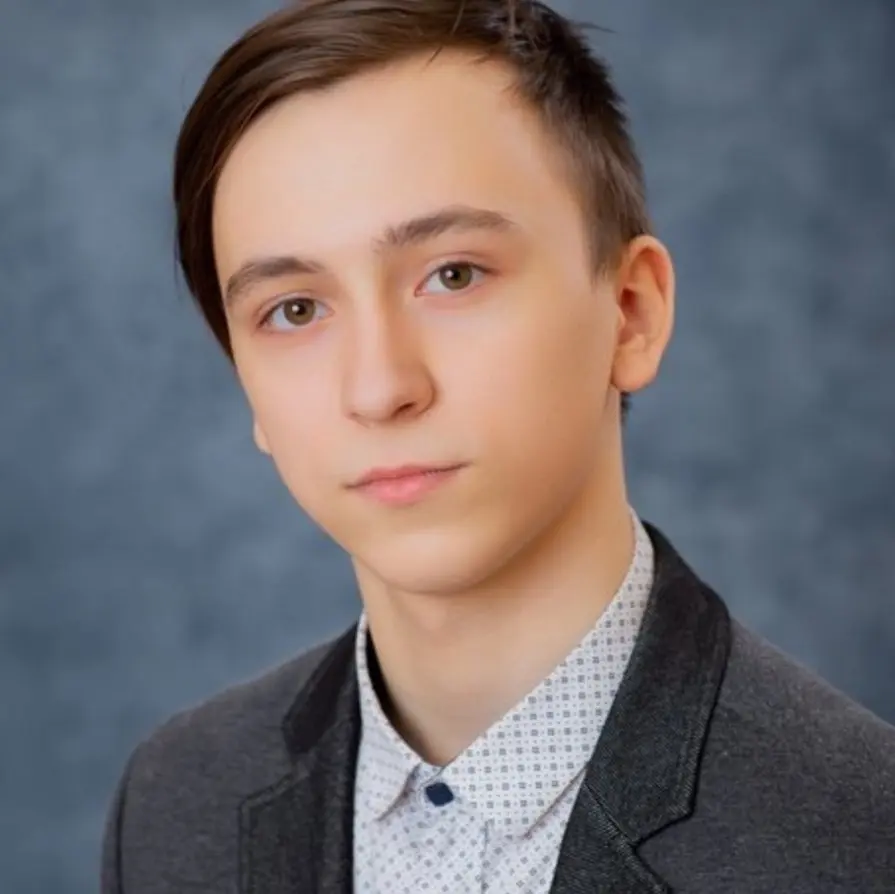 Леонид Харавинин
