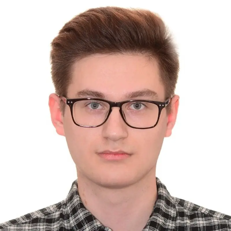 Роман Лазарев