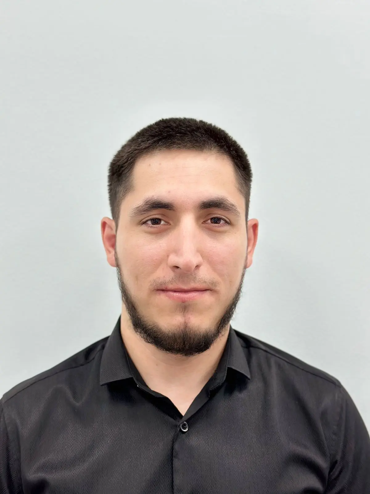 Ислам Акавов