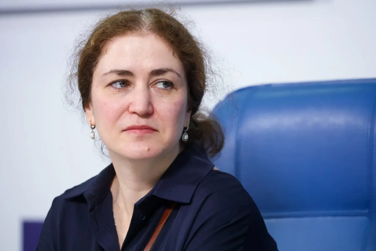 Софья Апфельбаум покинула пост директора Российского академического Молодежного театра (РАМТ). Об этом сообщил на сборе труппы президент РАМТа Алексей Бородин | Сетка — социальная сеть от hh.ru