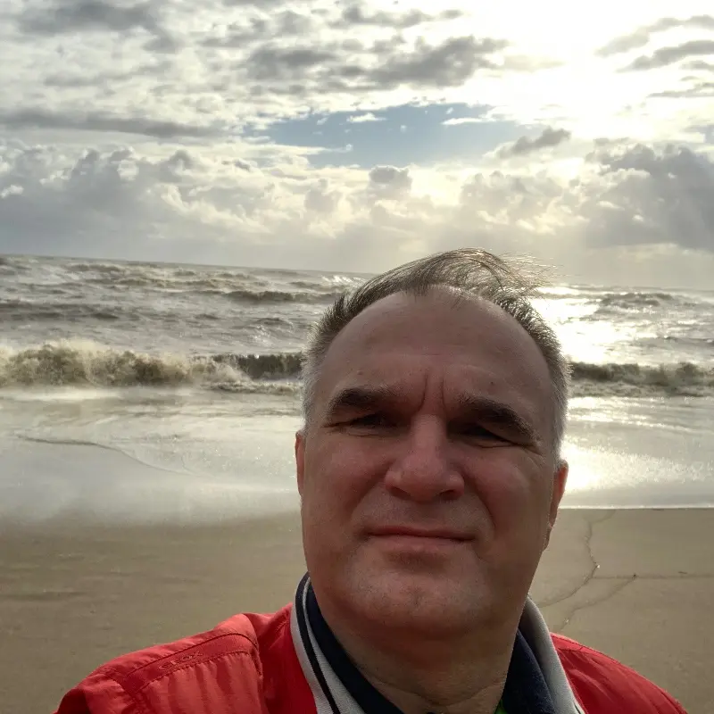 Дмитрий Семенов