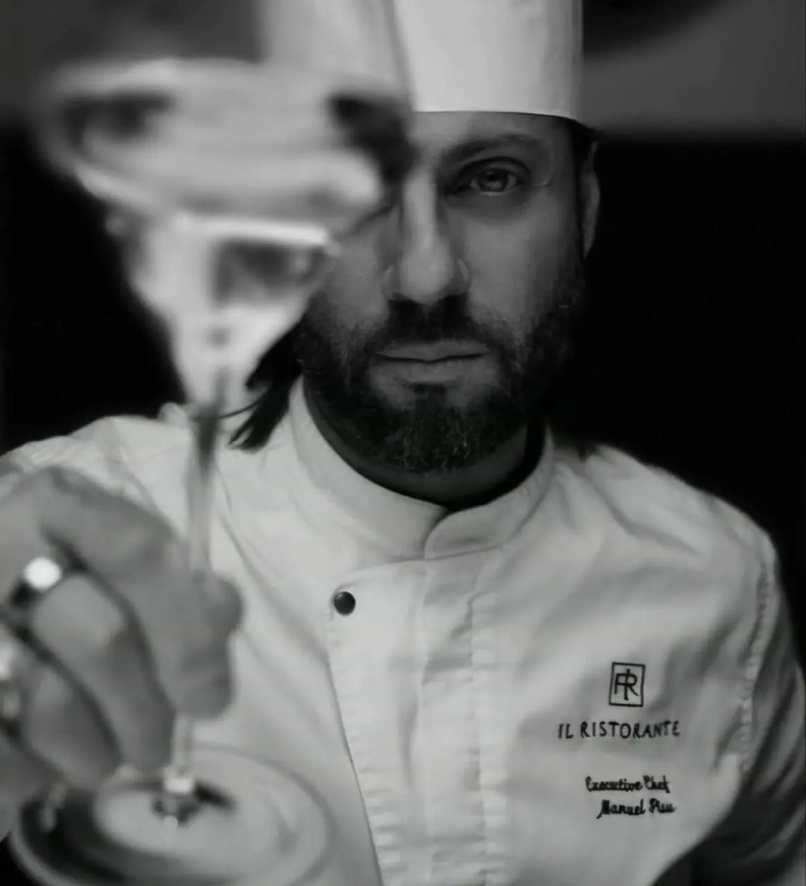 4 сентября в Giallo гастроли Мануэля Пизу, шефа ресторана IL Ristorante и лучшего отеля страны (по моему мнению) Stella di Mosca (🌟)
Мануэль — сардинец, поэтому в основе сета итальянская классика, но ... | Сетка — социальная сеть от hh.ru