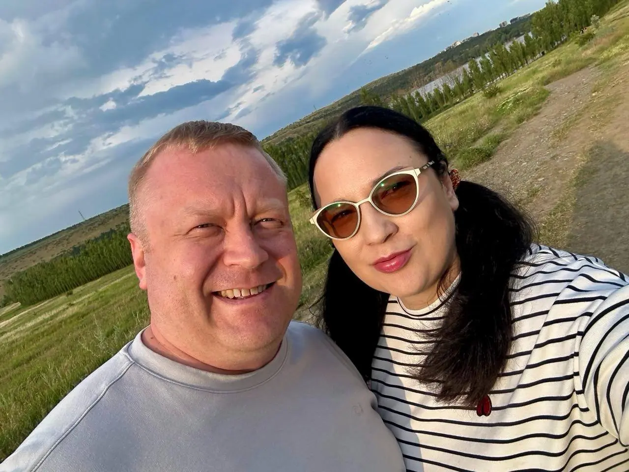 Чем сложнее становится мир, тем больше начинаешь ценить тыл.
Я сейчас не про деньги, недвижимость и запас гречки на случай очередного экономического сюрприза. Я про семью | Сетка — социальная сеть от hh.ru