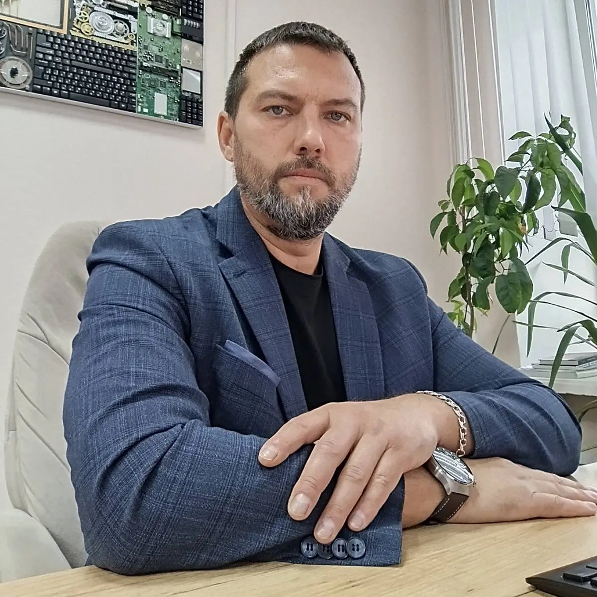 Олег Ломакин
