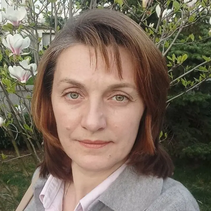 Елена Попова