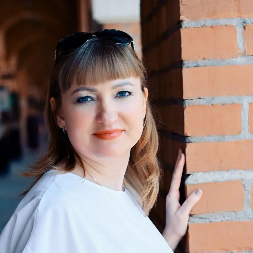 Олеся Леонова