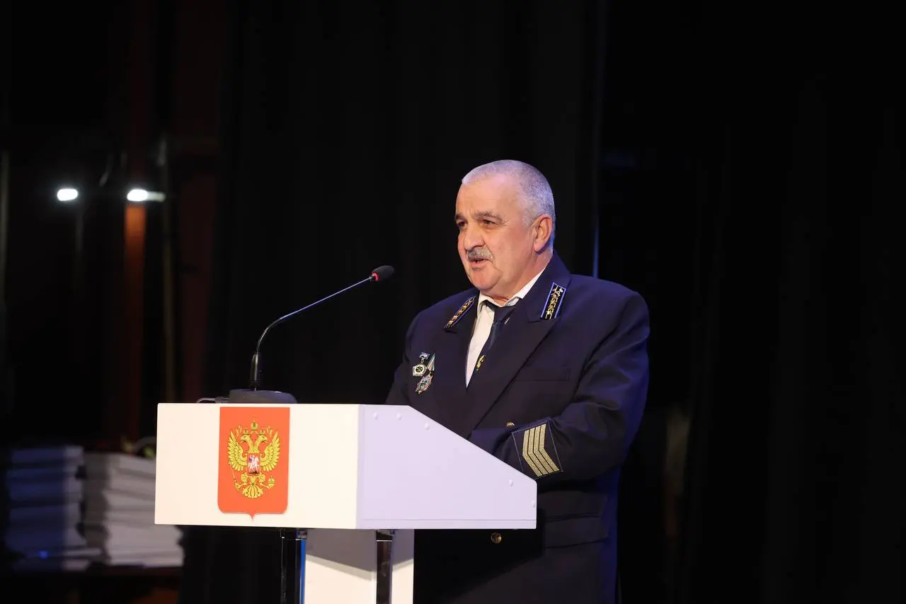 Праздник шахтёров на предприятиях ПМХ
Коллективы комбината «КМАруда» и участка «Коксовый» отметили День шахтёра. Коллеги получили ведомственные, региональные и корпоративные награды | Сетка — социальная сеть от hh.ru