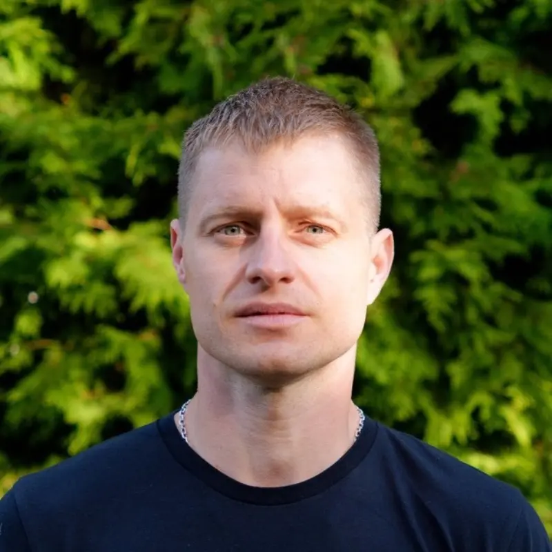 Денис Савушкин