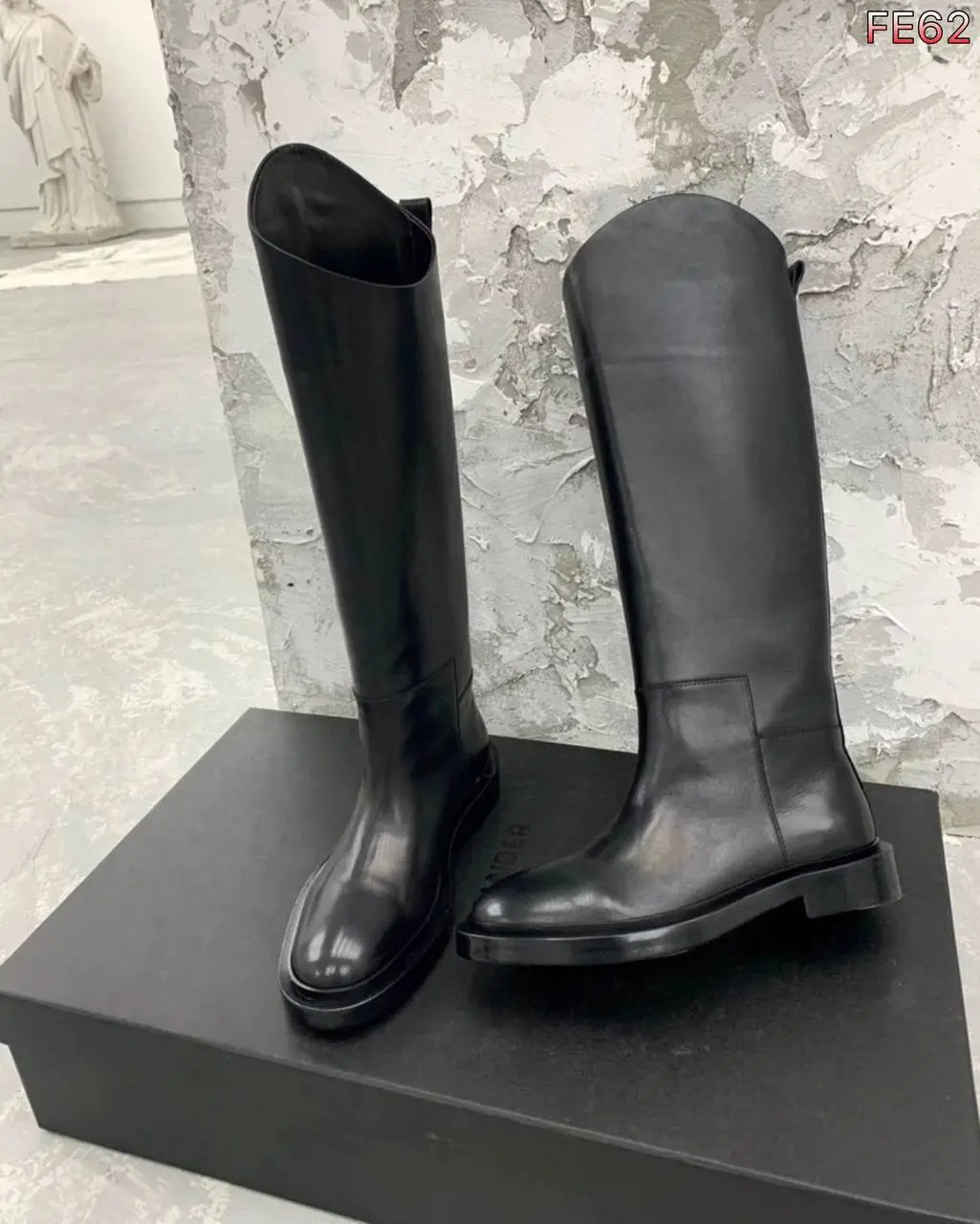 ▪️Премиум
▪️В наличии 36-41 размеры
▪️Цена 11.500₽
▪️Доставка-примерка по Москве
▪️ @byMarybelle
▪️Отправка в регионы ✈️ в этот же день | Сетка — социальная сеть от hh.ru