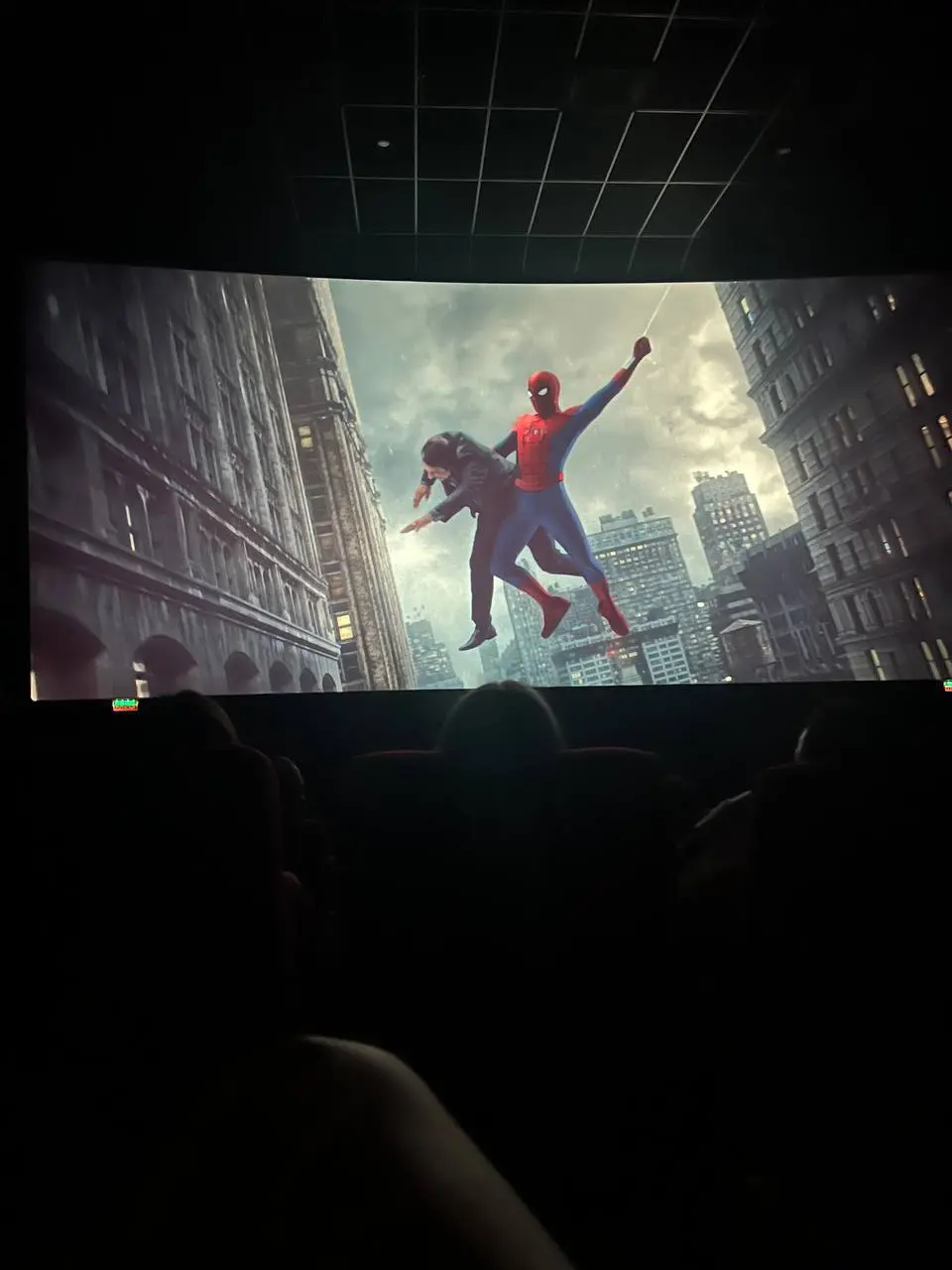 69/108 #ясегоднямолодец
Ещё одно вчерашнее я молодец, а всё почему?
🕷️ Потому что наконец-то посмотрели нового Человека-паука, да ещё и на ночном сеансе 🤪
🌸 Потому что продолжаю удивлять себя своей же... | Сетка — социальная сеть от hh.ru