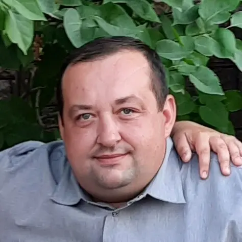 Андрей Стошь