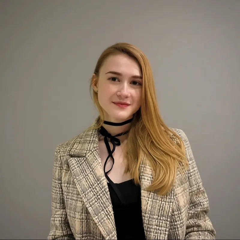 Елена Привалова