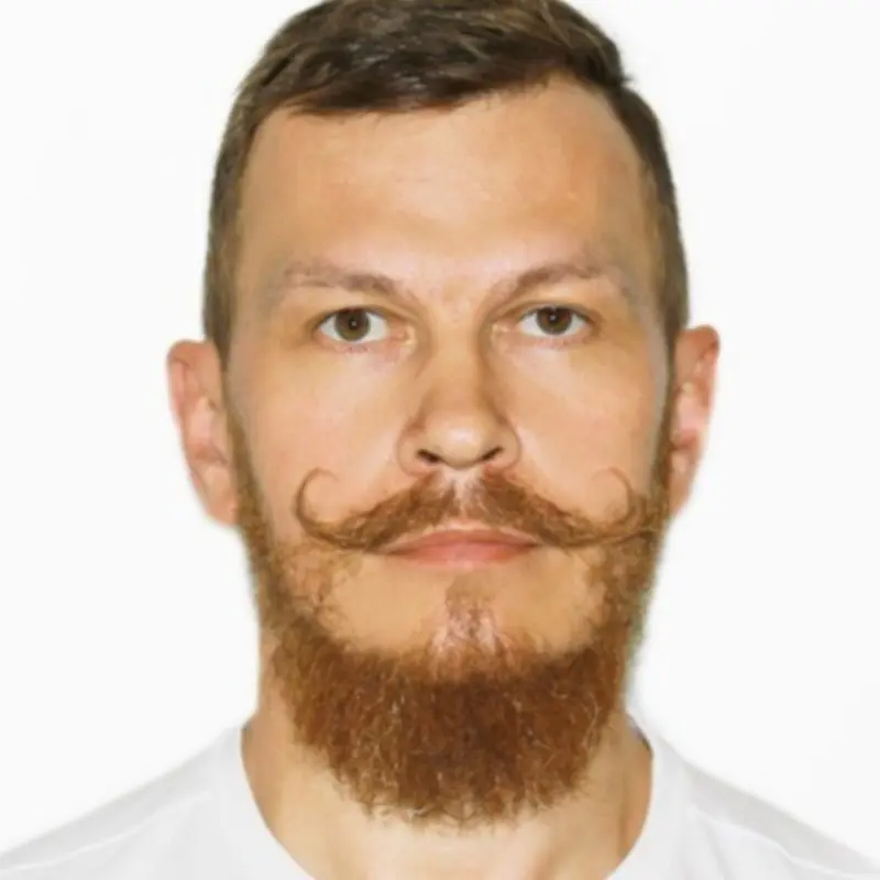 Роман Беляев