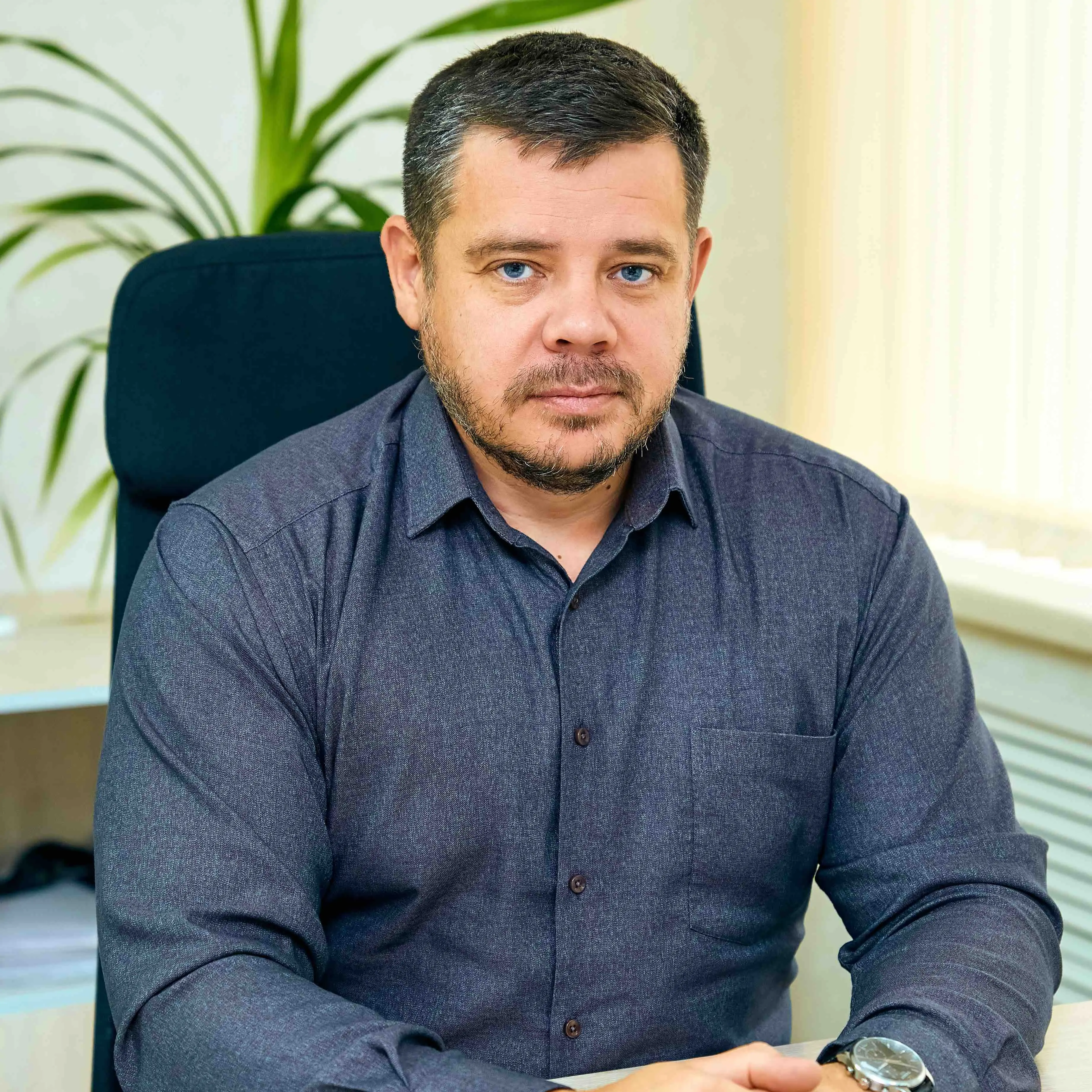 Юрий Попов