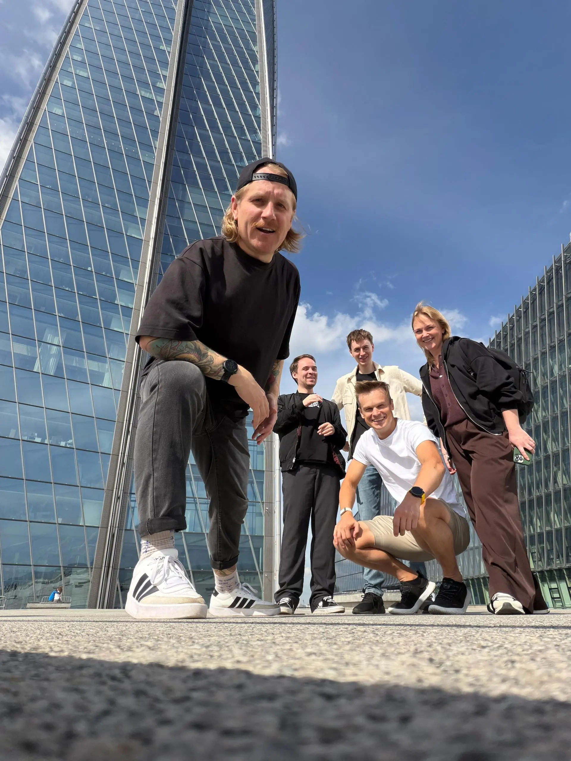 На пару дней собрали в Санкт-Петербурге небольшую часть команды Matchmove machine ❤️
Кто-то приехал из Тюмени, кто-то — из Великого Новгорода, кто-то — из Калининграда, ну а питерским ребятам в этот р... | Сетка — социальная сеть от hh.ru