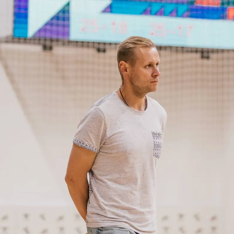 Денис Казаков