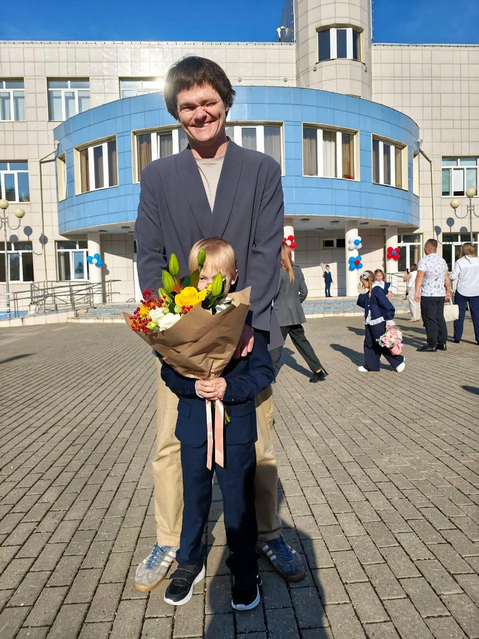 Сегодня День знаний: Вадик пошел в первый класс, а Стася уже в пятый.
Любите своих детей, пусть они будут счастливы и найдут себя в этой жизни! | Сетка — социальная сеть от hh.ru