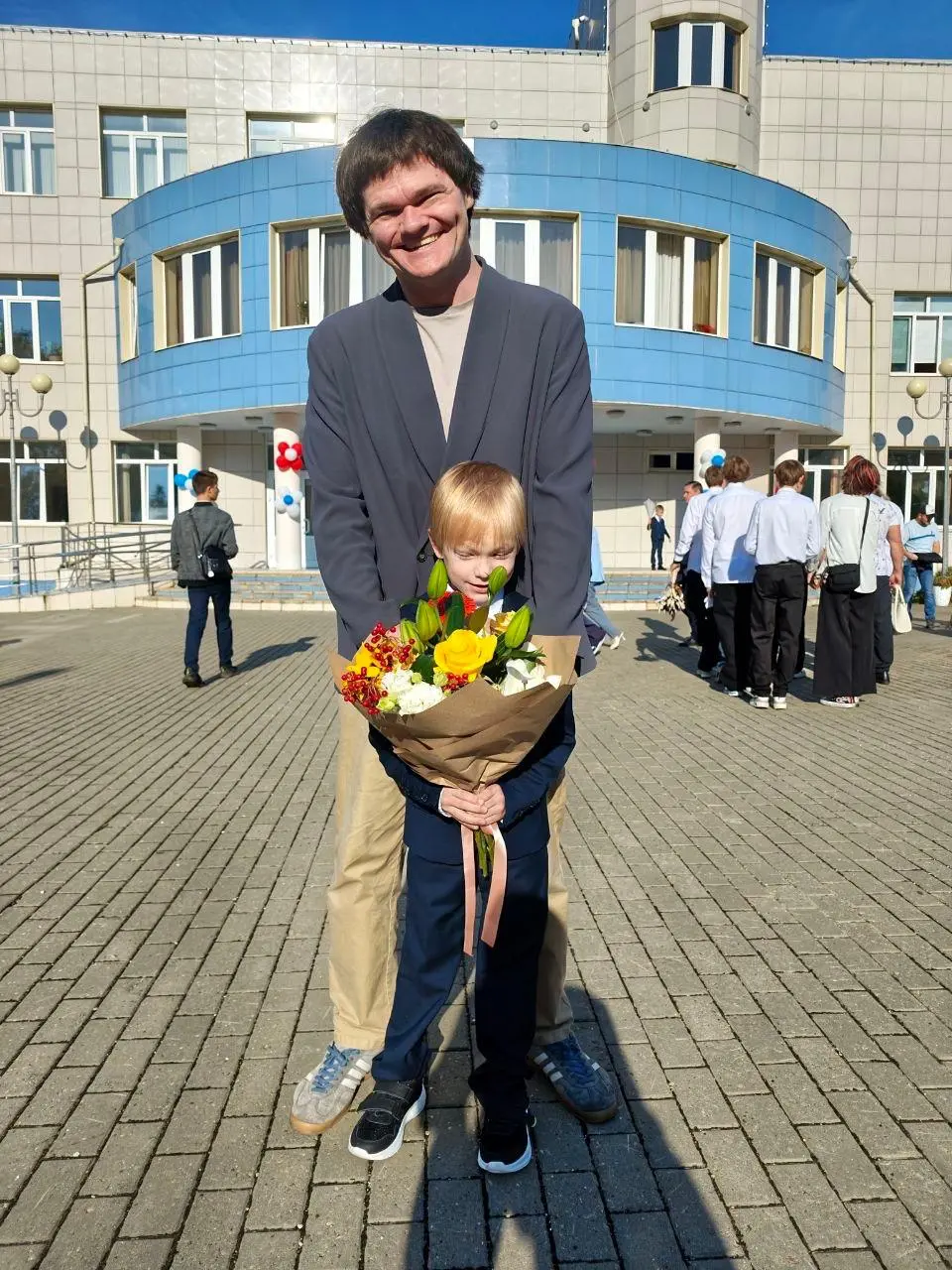 Сегодня День знаний: Вадик пошел в первый класс, а Стася уже в пятый.
Любите своих детей, пусть они будут счастливы и найдут себя в этой жизни! | Сетка — социальная сеть от hh.ru