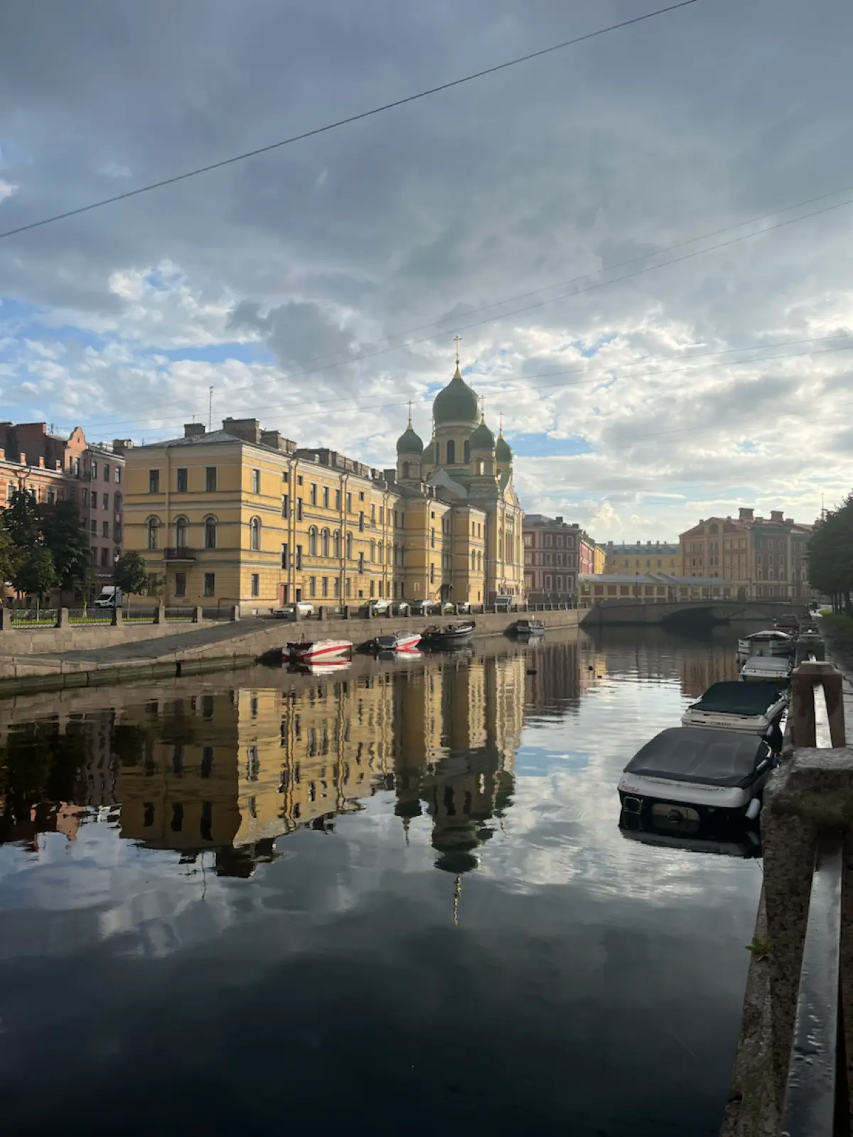 Солнечный первый осенний день.
Фото сделаны с одной точки. | Сетка — социальная сеть от hh.ru