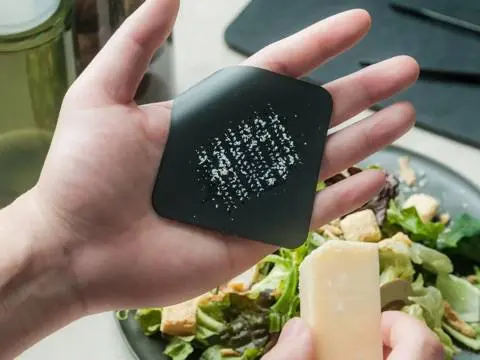 Терка Palm Grater | Designer: —
Кухонные тёрки — один из тех предметов, которые вроде бы простые и утилитарные, но часто раздражают в использовании | Сетка — социальная сеть от hh.ru