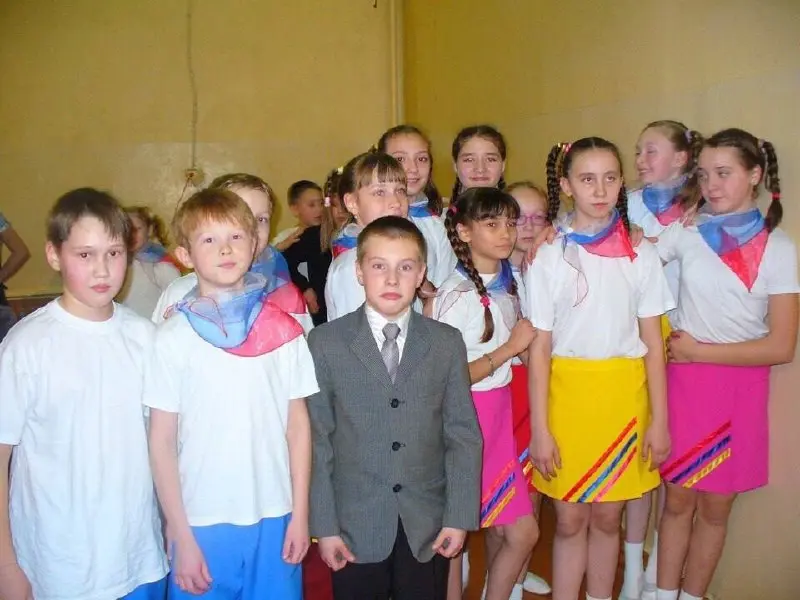 С 1 сентября, коллеги)
Фото 2013 года из архивов (точнее из беседы класса) | Сетка — социальная сеть от hh.ru
