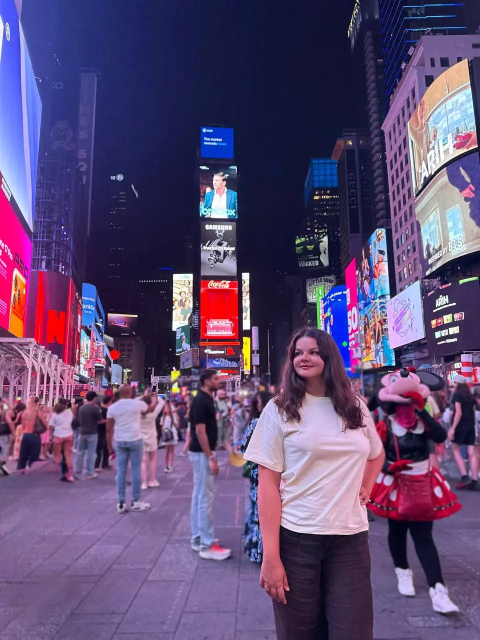 Я в США!
До сих пор не верится, что мы организовали эту поездку😍
Хотя визу на Кипре было получить довольно легко, даже проще, чем шенген.
Впечатления от страны опишу после отпуска, а пока делюсь фото! | Сетка — социальная сеть от hh.ru