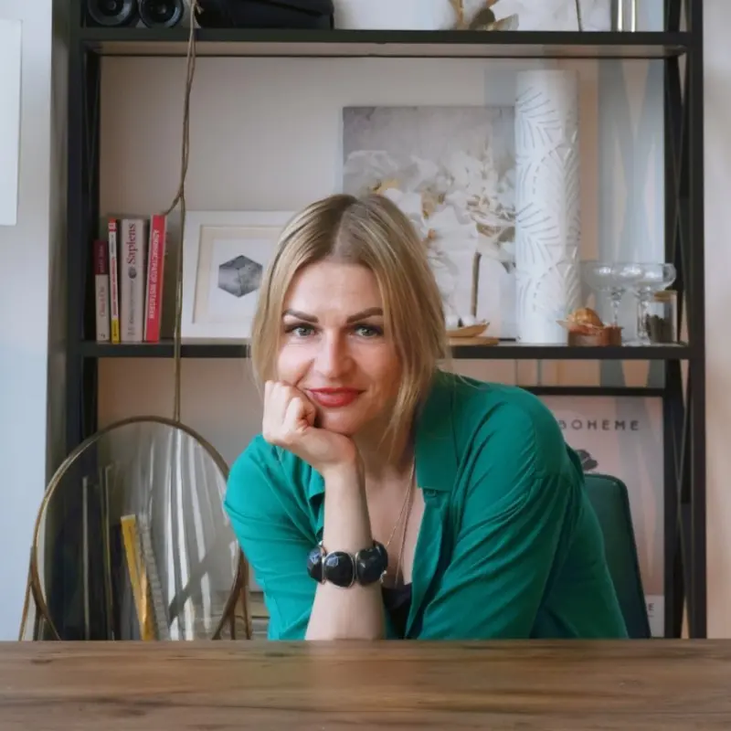 Александра Елисеева