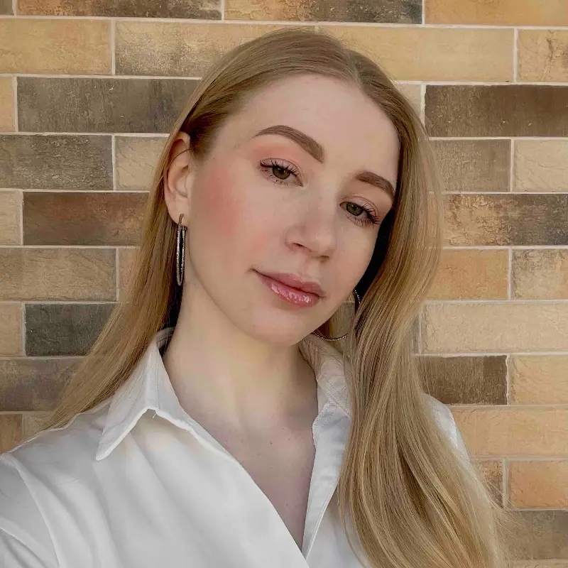 Полина Двухбратова