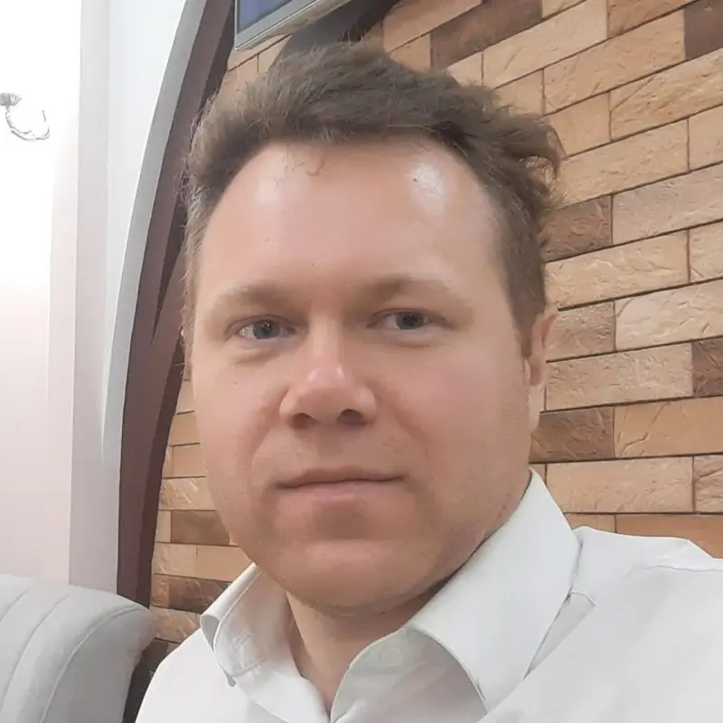 Юрий Чернов