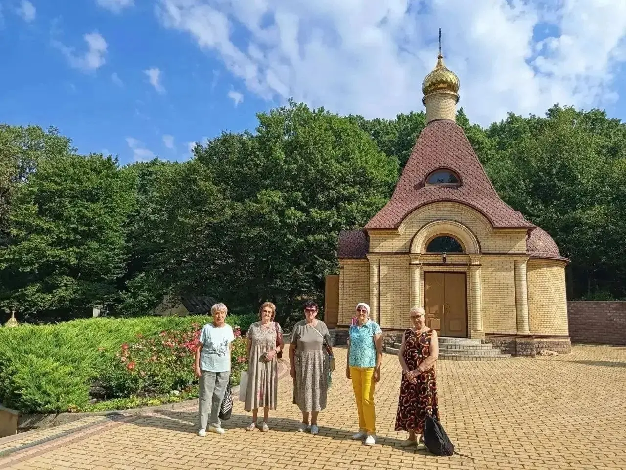 👵 На Ставрополье расширяют возможности для активного долголетия
В центрах соцобслуживания пожилые жители занимаются спортом и творчеством, изучают цифровые технологии, получают новые знания и участвую... | Сетка — социальная сеть от hh.ru