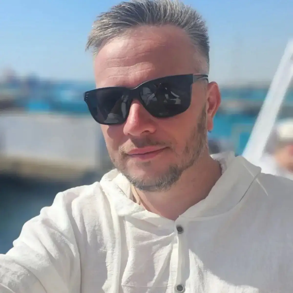 Виталий Братенков