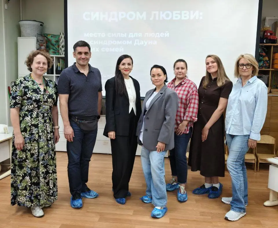День открытых дверей для HUMANITY 💜
25 августа мы принимали у себя резидентов закрытого клуба HUMANITY – сообщества, которое объединяет людей вокруг идеи развития человека и человечности | Сетка — социальная сеть от hh.ru