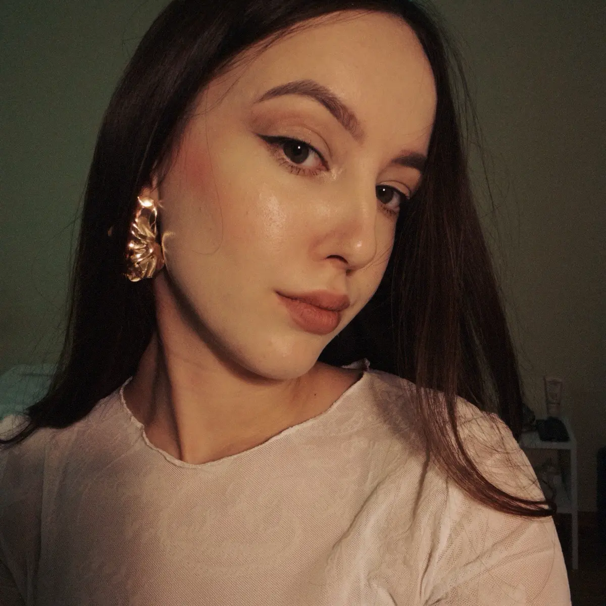 Азалия Авзалова