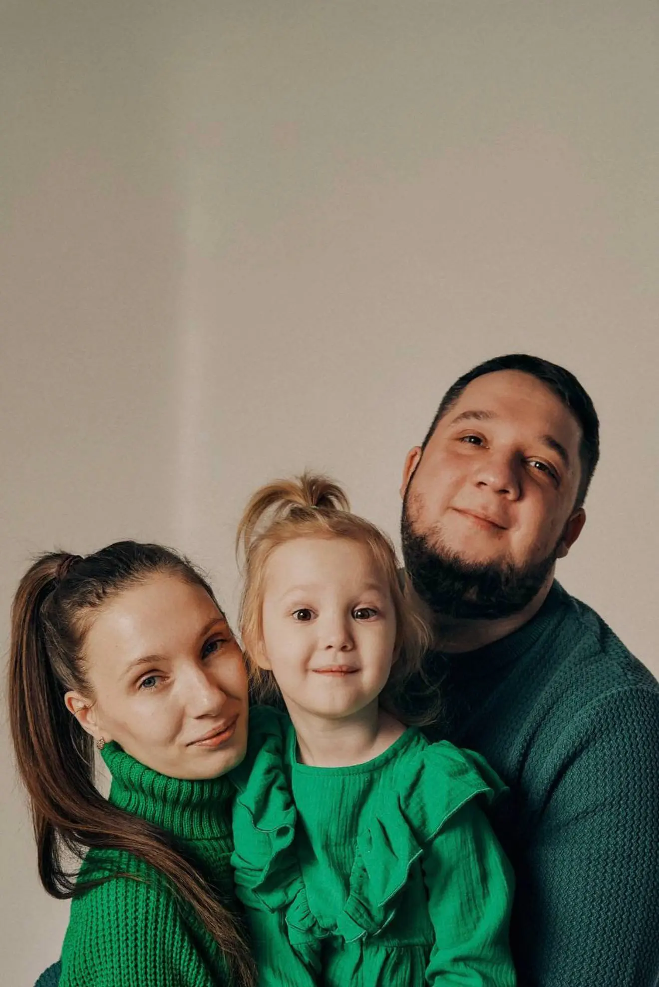 Фаянсовая свадьба
Добрались до отметки в 9 лет, а вот кажется, что будто совсем недавно.
Девять лет — это же в школу пойти, закончить основное общее, а там уже в техникум или 10 класс | Сетка — социальная сеть от hh.ru