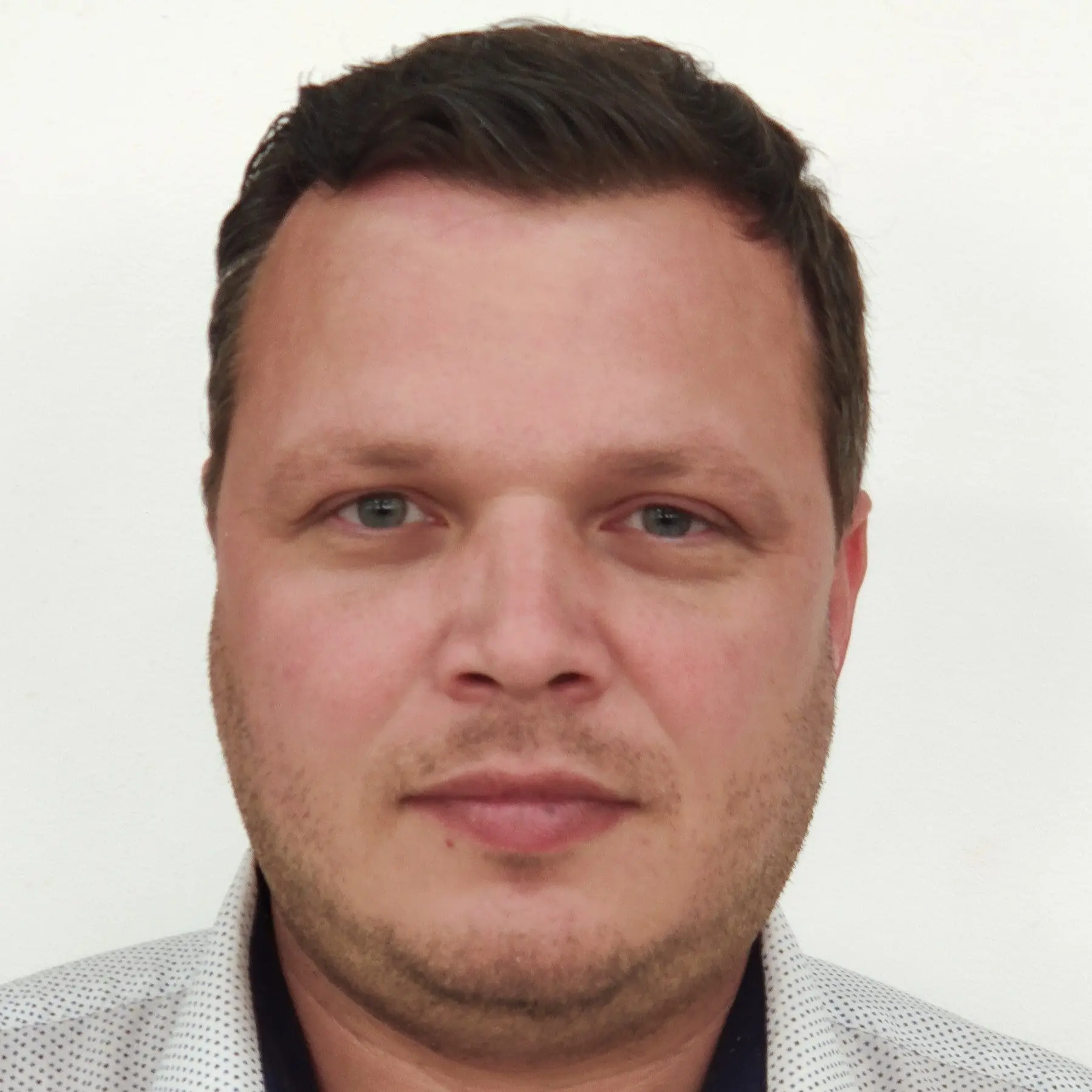 Станислав Иванов