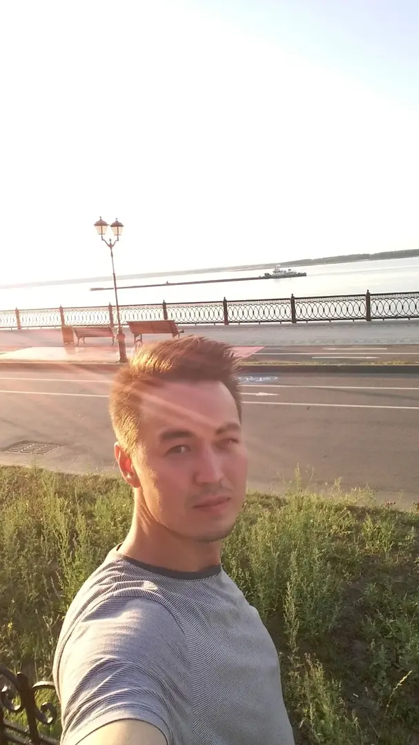 Руслан Емельянов