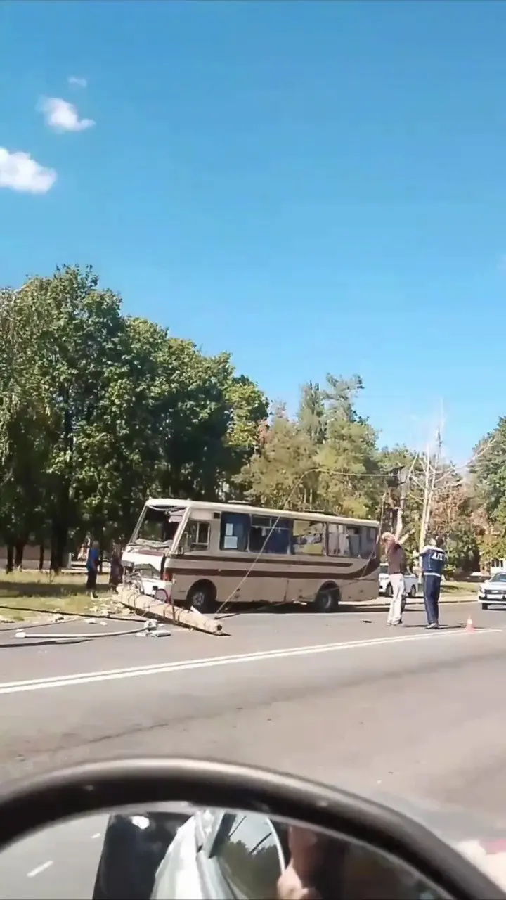Ещё фото с места ДТП в Харцызске | Сетка — социальная сеть от hh.ru