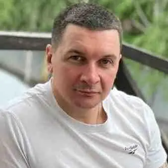Павел Извеков