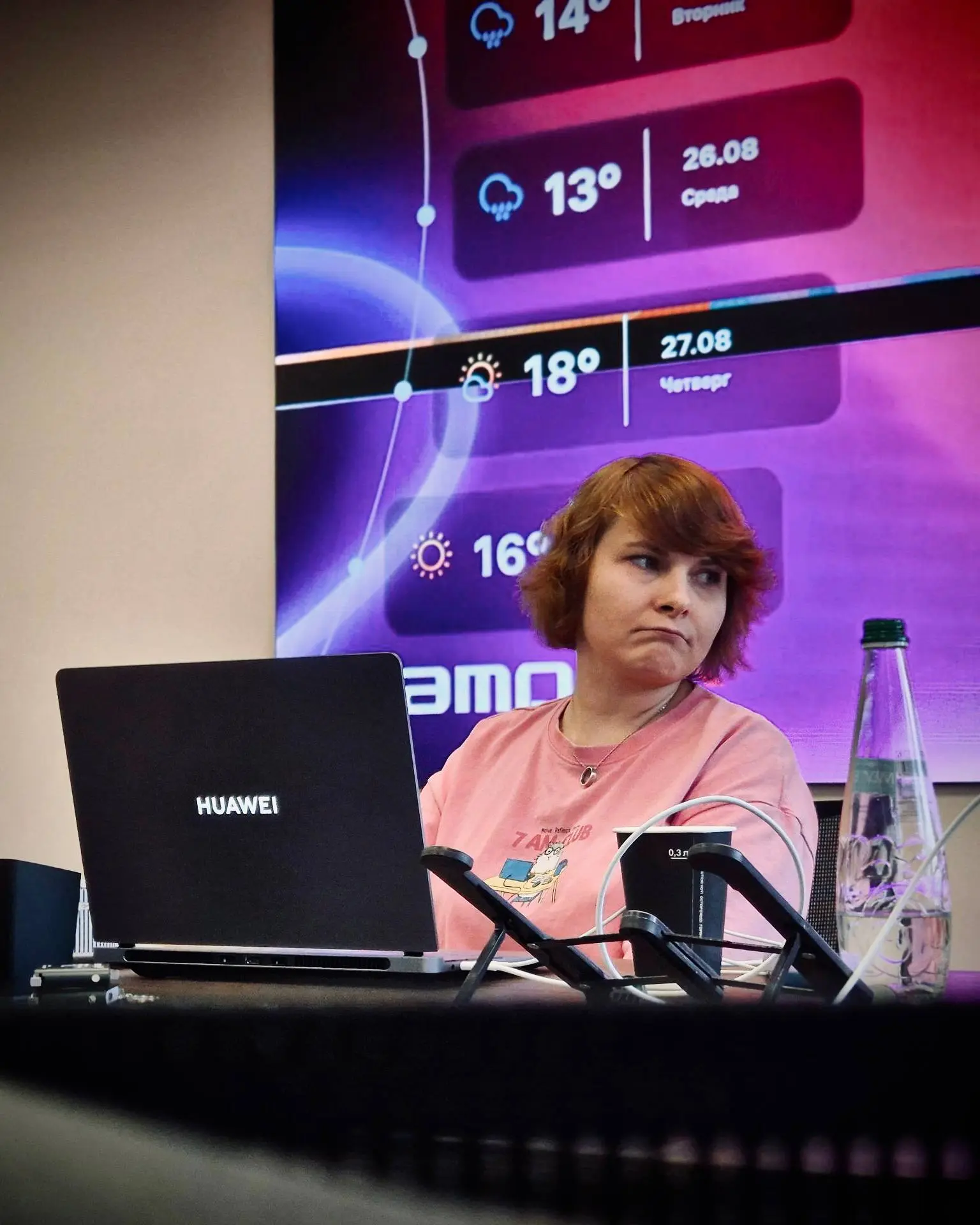Как говорит моя мама: интересно девки пляшут💁🏼‍♀️
Недавно проводила онлайн-презентацию по продукту и меня осенило... Но начну издалека — пусть будет лонгрид | Сетка — социальная сеть от hh.ru