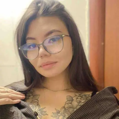 Арина Емельянова