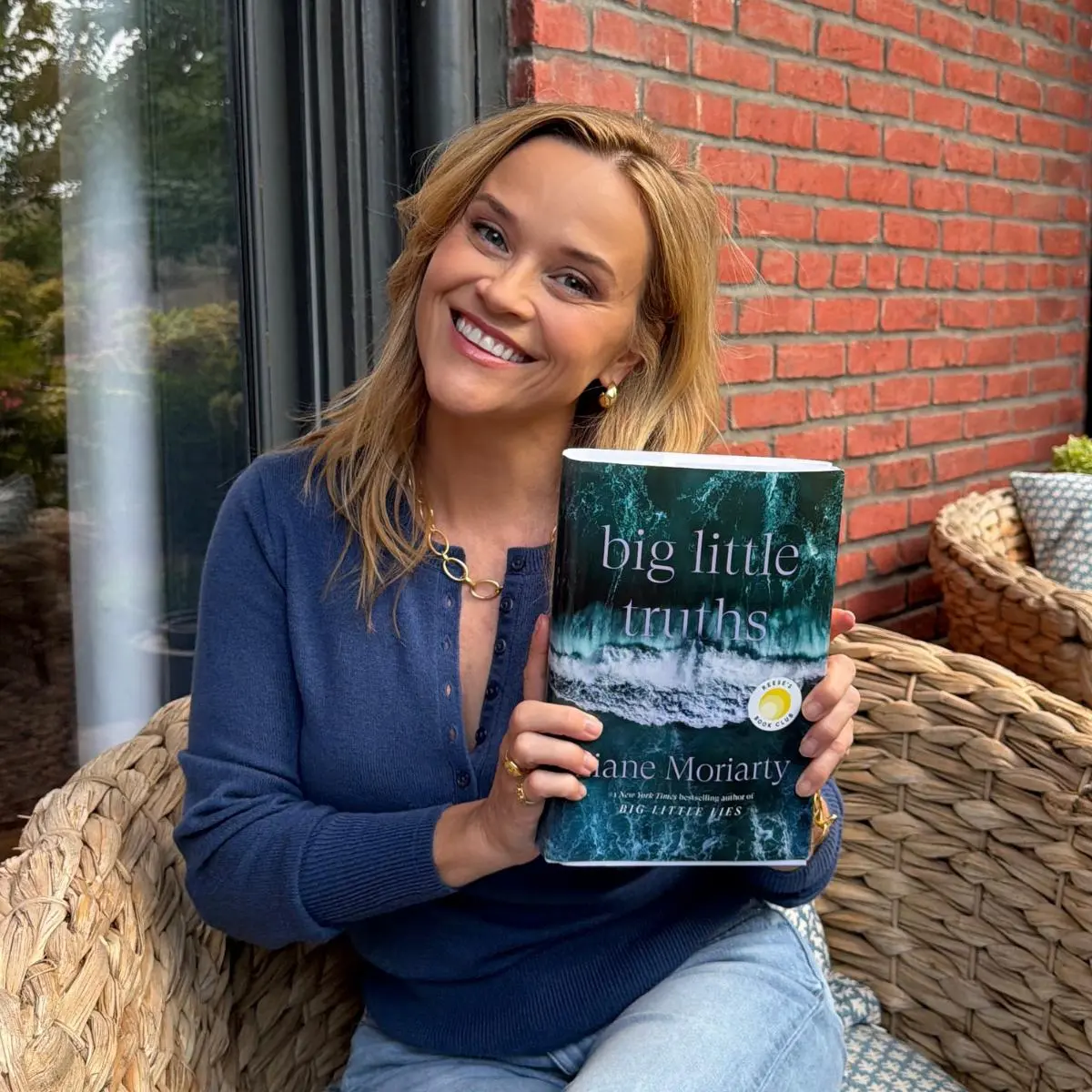 Autumn releases worth knowing about 😍 Если вы любите сериалы, книги и немного культурного FOMO, вот три вещи, которые я уже добавила в свой watch/read list 👀
1️⃣ The One About Matthew Perry on Netflix... | Сетка — социальная сеть от hh.ru