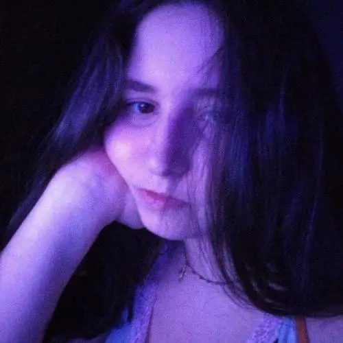 Анна Попова