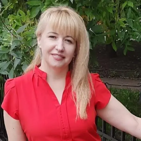 Анна Уколова