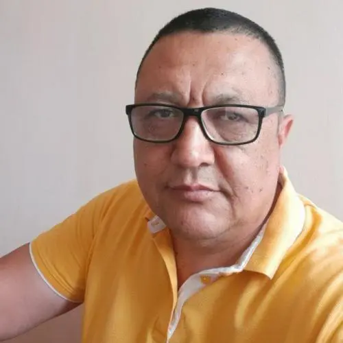 Алишер Ахмедов