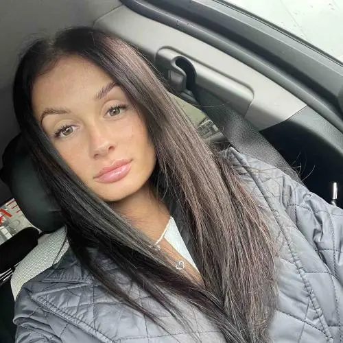 Яна Скорикова