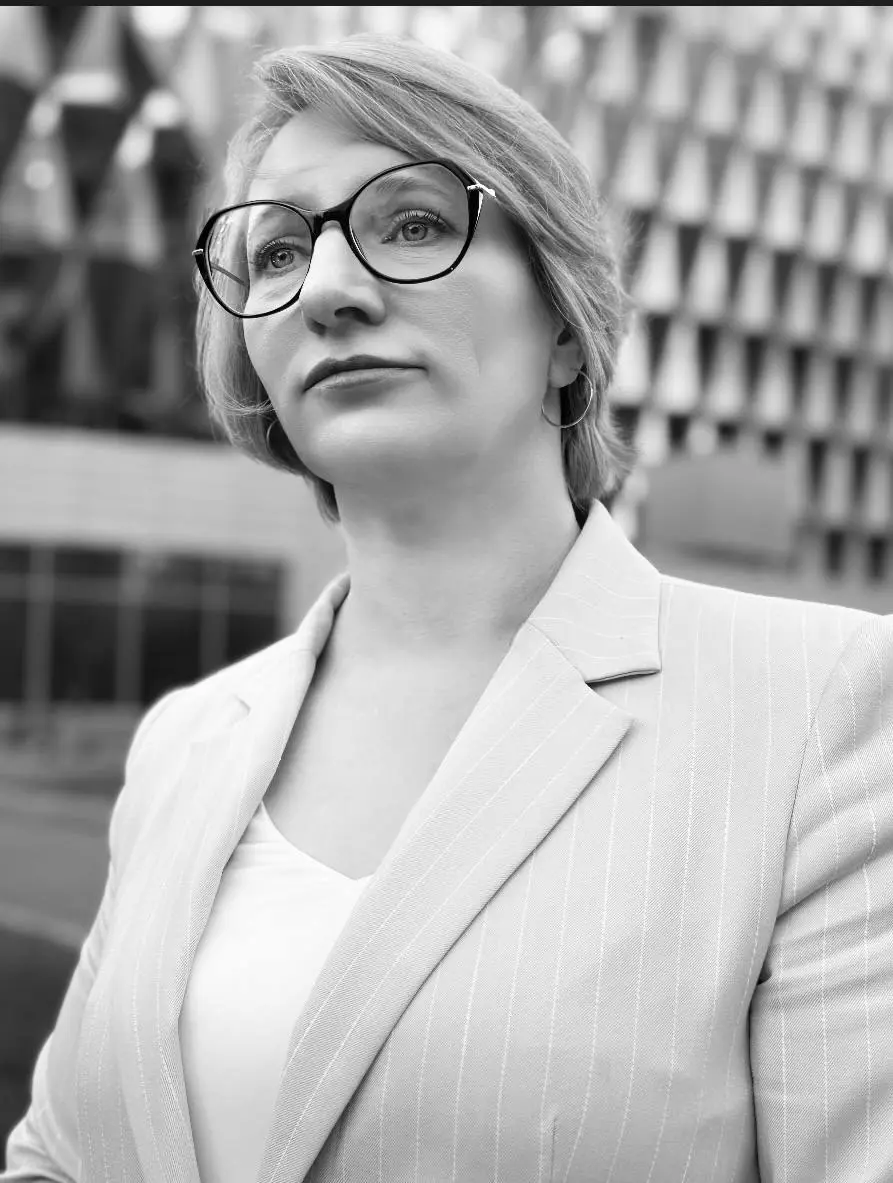 Дело Усольцева: что видно в документах, пока все строят версии
​В воскресенье в 17:00 на НТВ выйдет выпуск «Скандалы. Интриги. Расследования» с моим комментарием | Сетка — социальная сеть от hh.ru