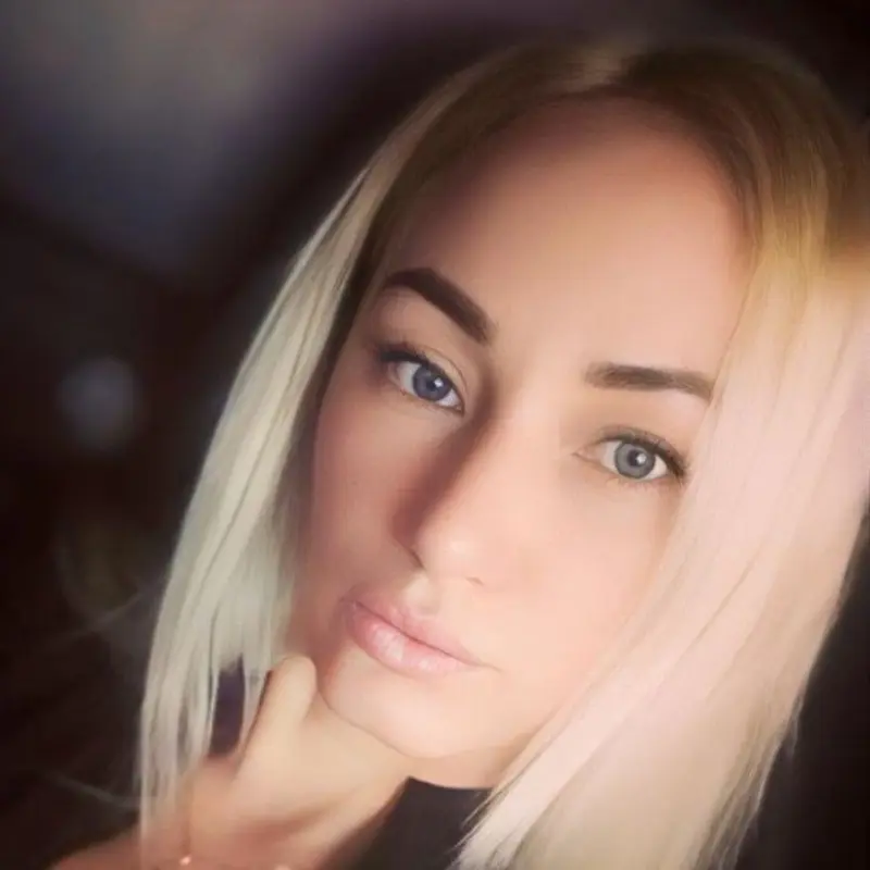 Нина Попова