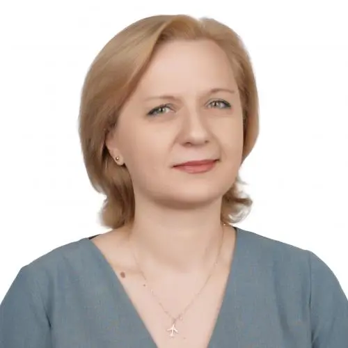 Анна Томина
