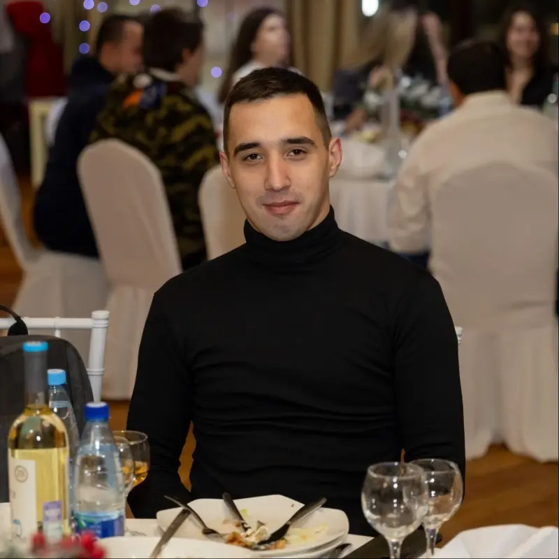 Олег Дюжев